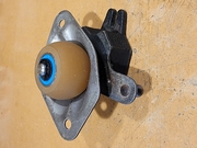 M-B (123 chassis Diesel) Throttle Linkage Pivot Mount Kit